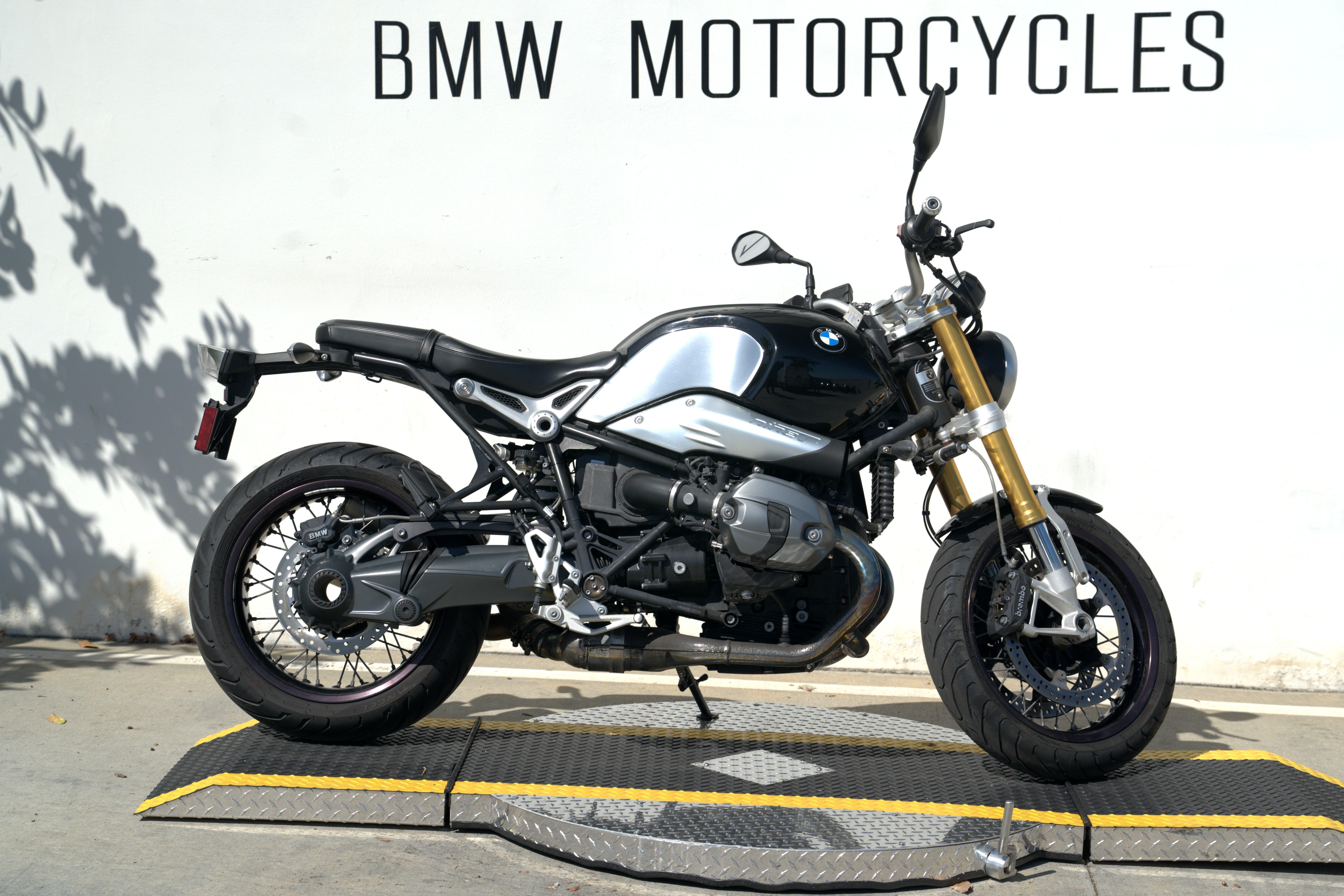 2014 BMW R nineT in Long Beach, CA