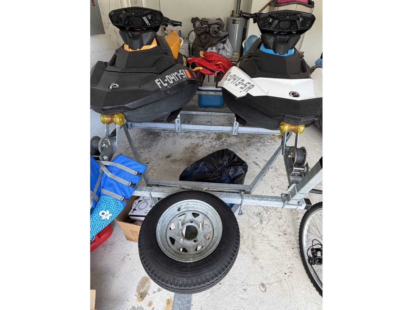 A photo of this 2019 Sea-Doo SPARK 3-UP ROTAX 900 H.O. ACE IBR CONV & SOUND SYSTEM