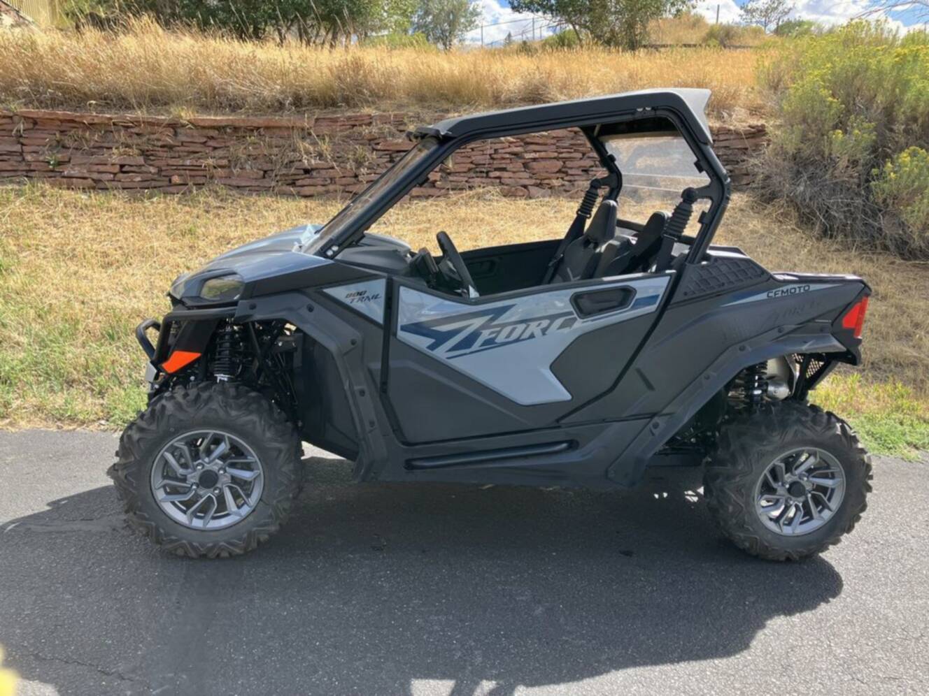 A photo of this 2024 CFMOTO ZFORCE 800 Trail