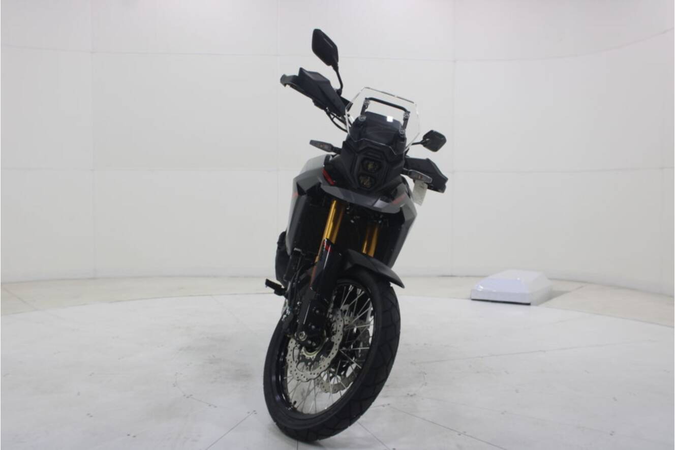 A photo of this 2026 Suzuki V-Strom 800DE Adventure