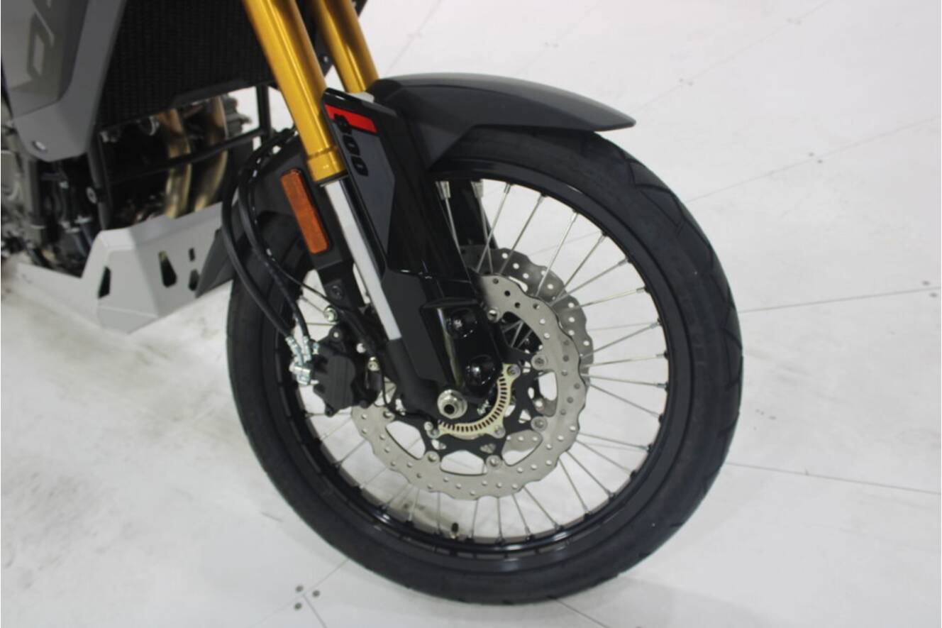 A photo of this 2026 Suzuki V-Strom 800DE Adventure