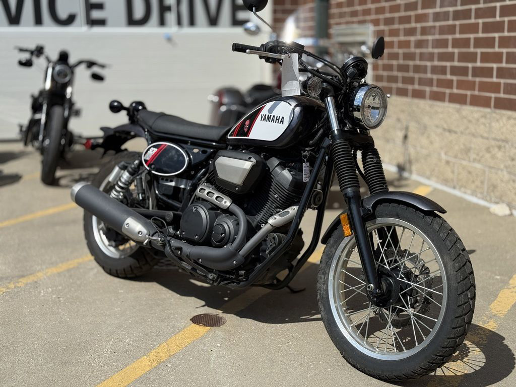 2017 Yamaha SCR 950 in Olathe, KS
