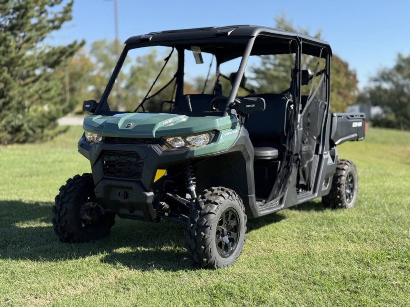 A photo of this 2026 Can-Am Defender MAX DPS HD10