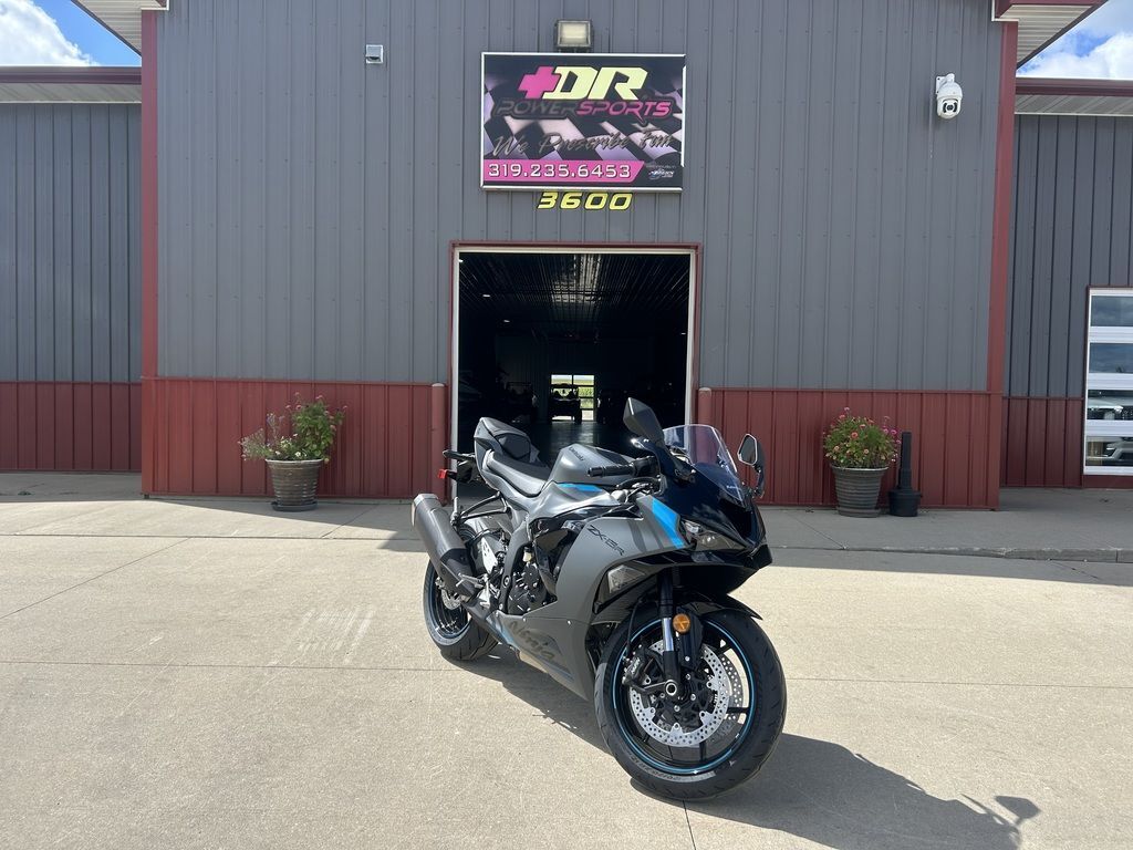 2025 Kawasaki Ninja ZX6R Base Gray BASE in Cedar Falls, IA