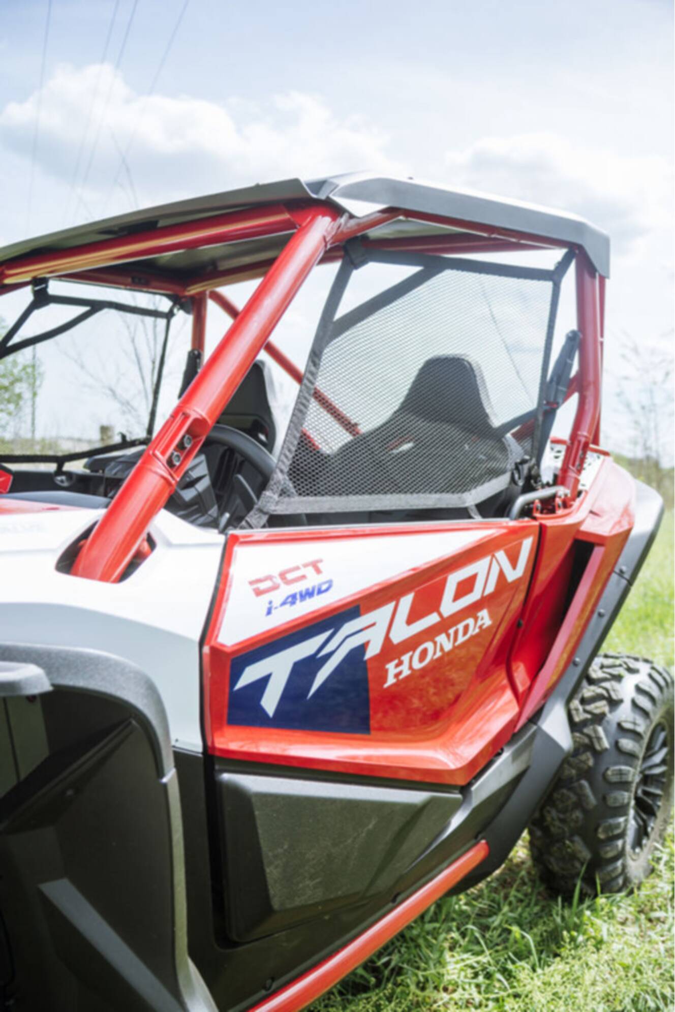 A photo of this 2026 Honda® Talon 1000X FOX Live Valve