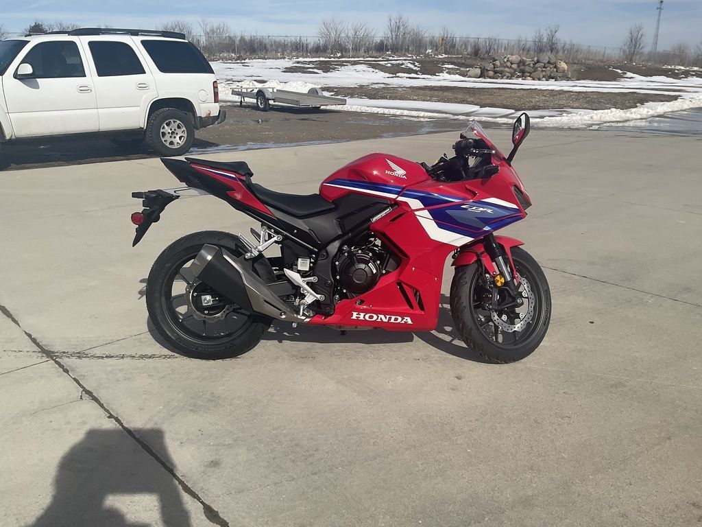 2025 Honda® CBR 500R ABS Red ABS in Cedar Falls, IA