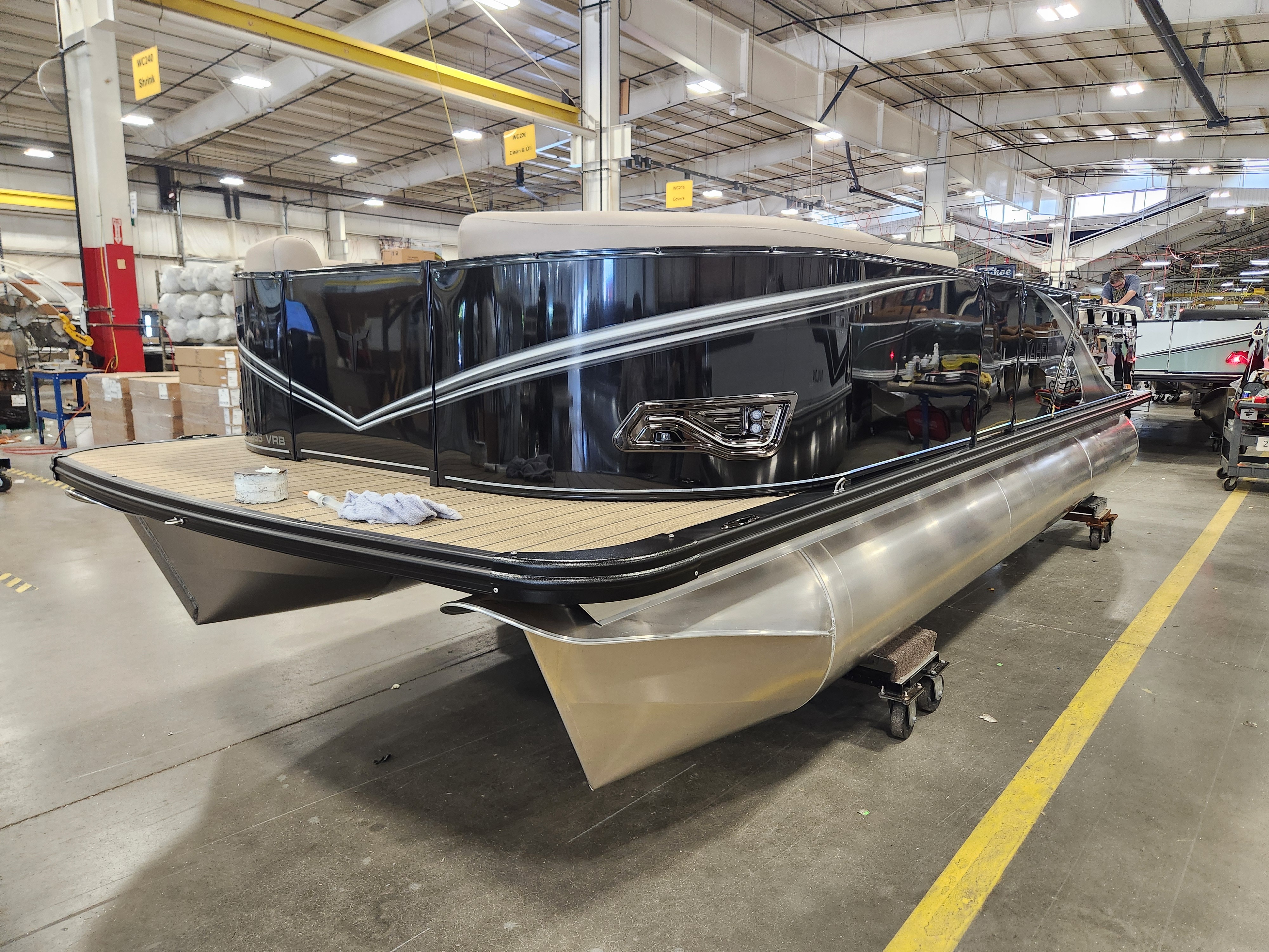 2027 Tahoe Pontoons LTZ Versitile Rear Lounge in chepachet RI