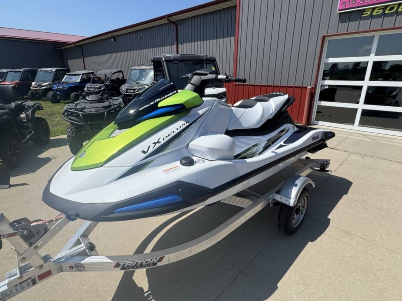 A photo of this 2026 Yamaha VX DELUXE W/AUDIO-WHITE
