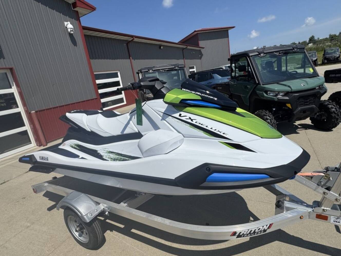 A photo of this 2026 Yamaha VX DELUXE W/AUDIO-WHITE