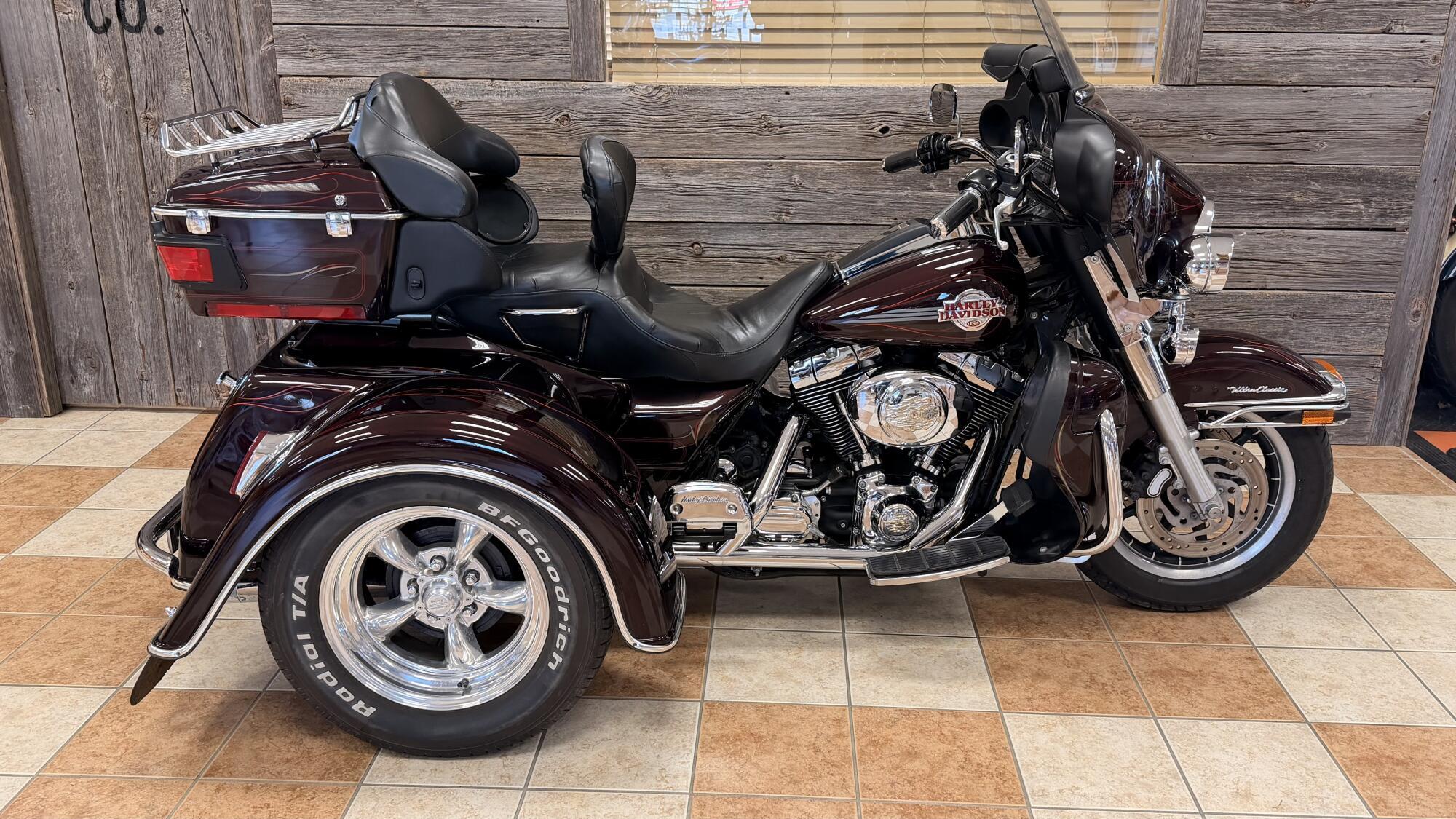 2005 Harley-Davidson Electra Glide Ultra Classic ULTRA CLASSIC FLHTCU in Bonduel, WI