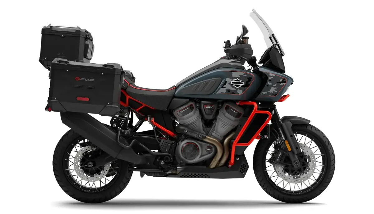 2025 Harley-Davidson CVO Pan America CVO in Lincoln, NE