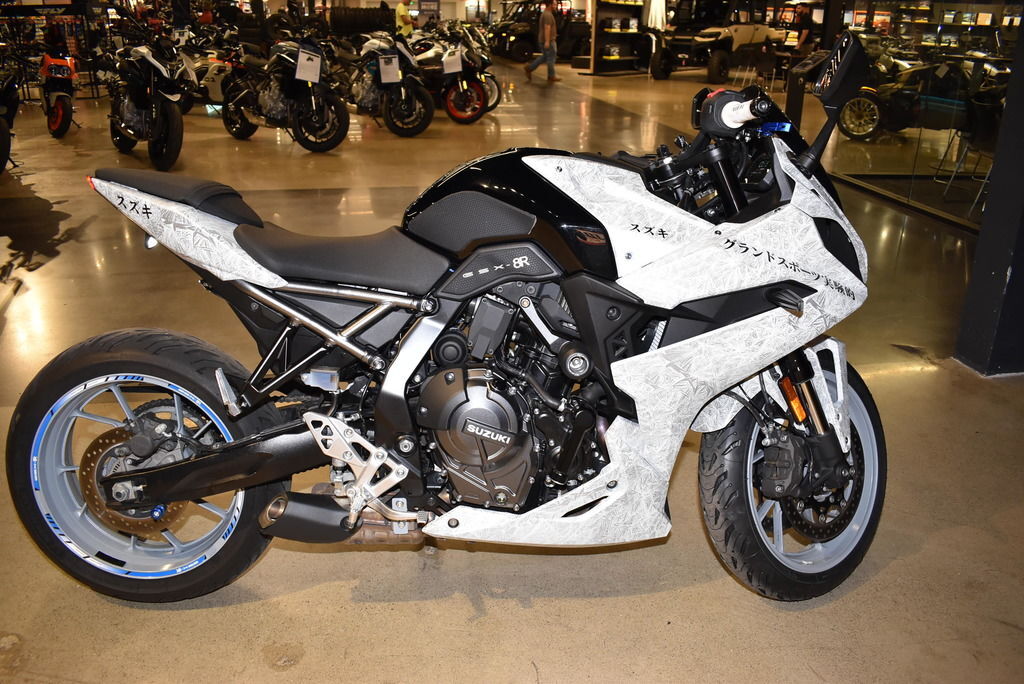 2024 Suzuki GSX-8R in elyria OH