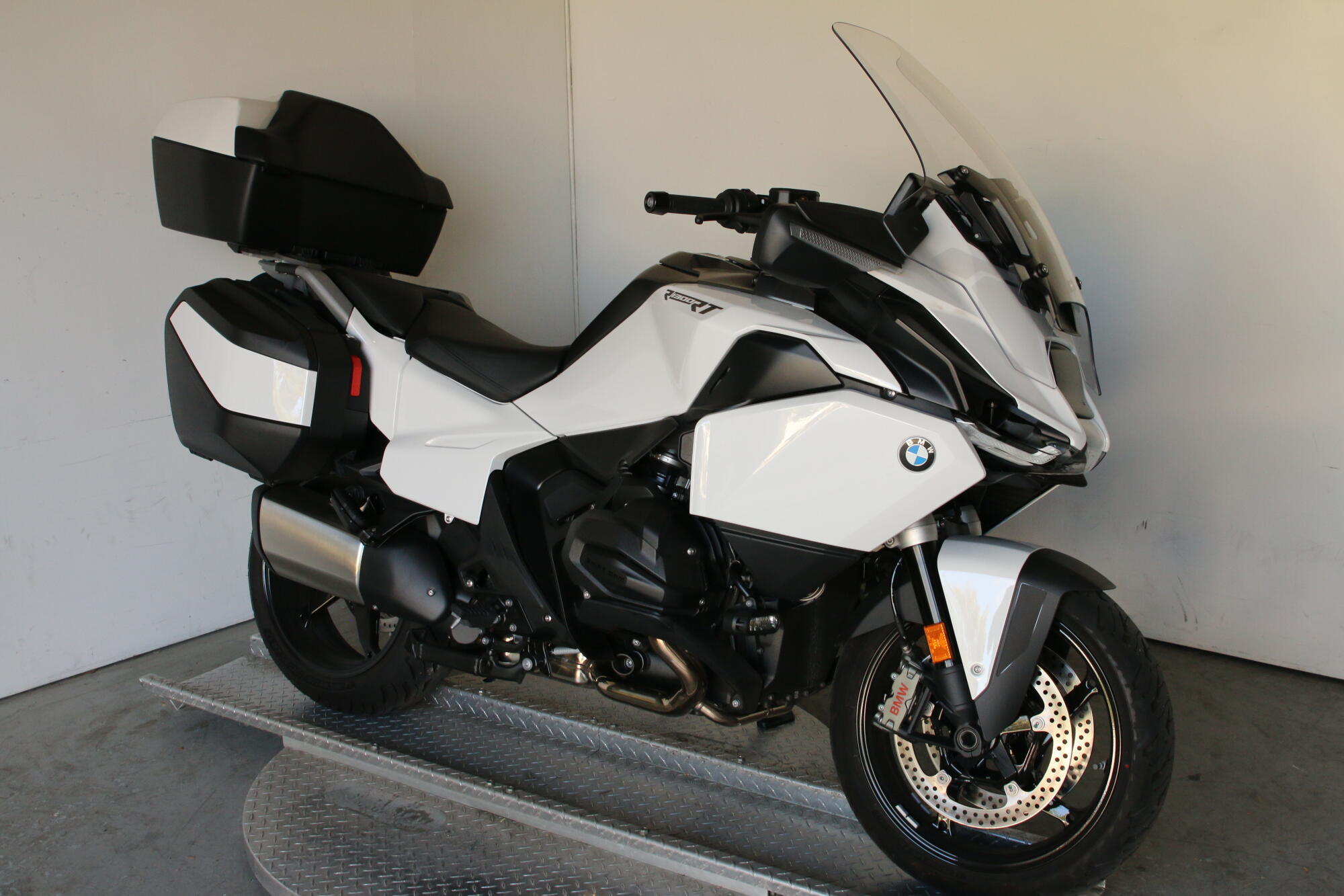 2026 BMW MOTORRAD R 1300 RT in San Diego, CA