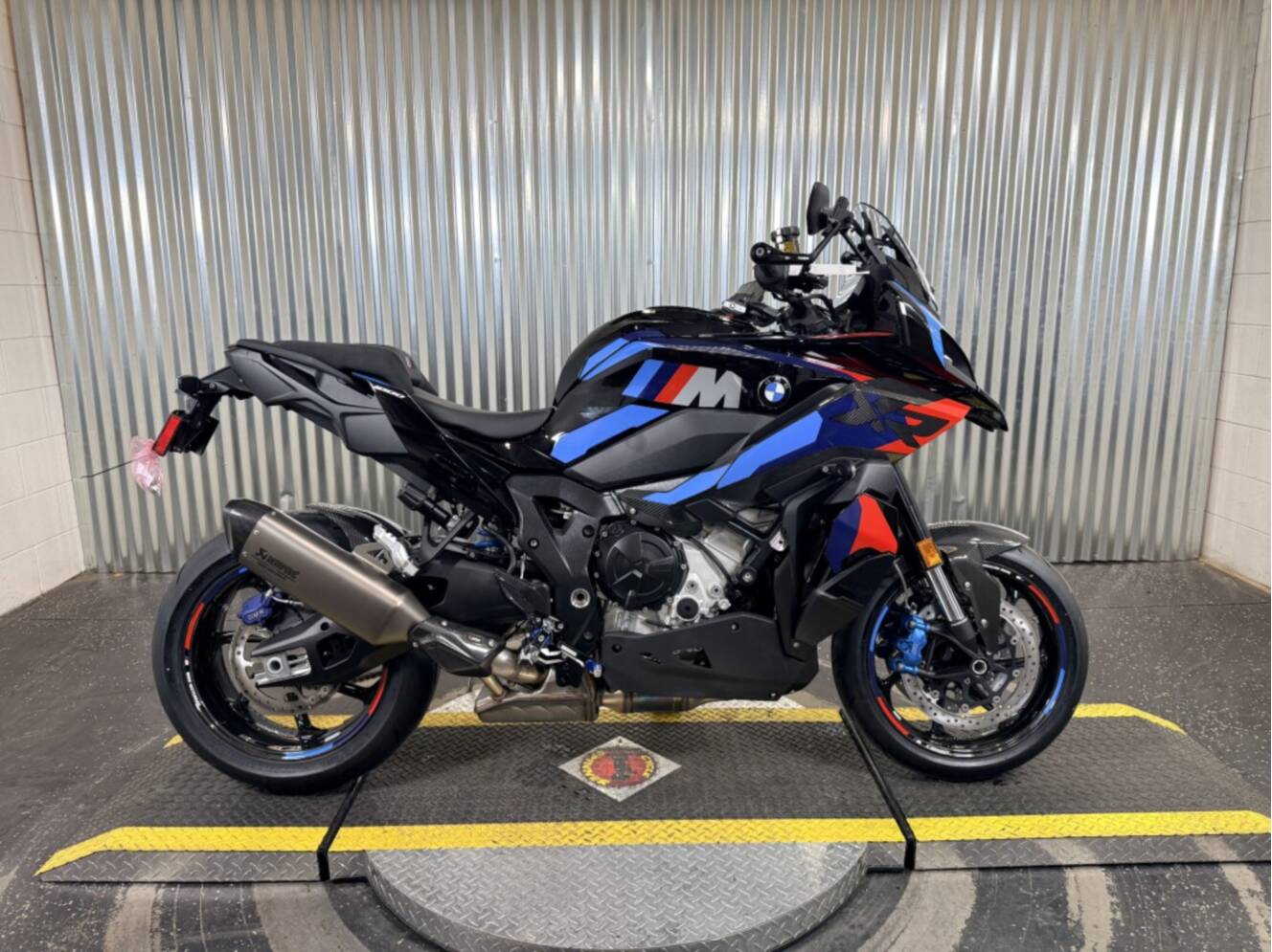 A photo of this 2026 BMW MOTORRAD M 1000 XR
