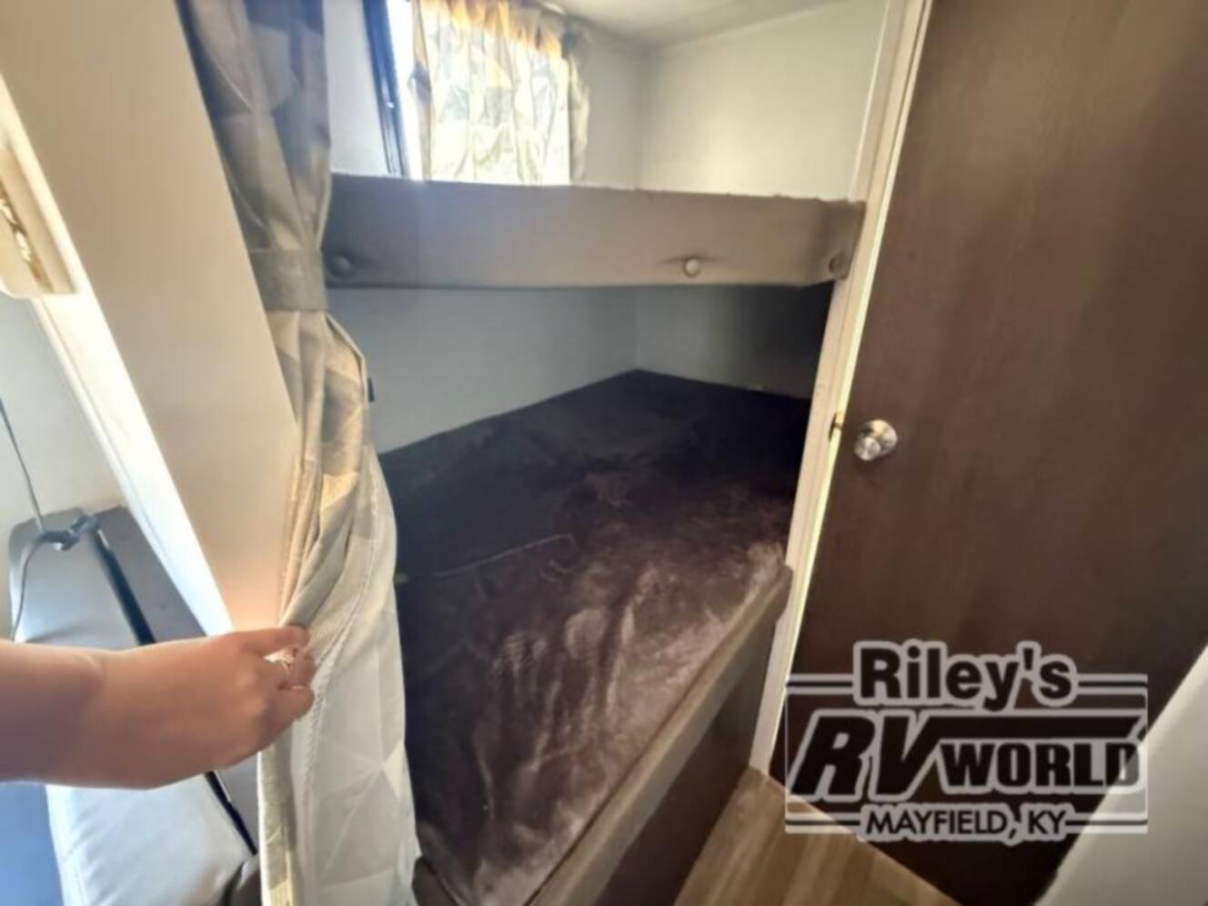 A photo of this 2020 Forest River Rv Salem Cruise Lite 261BHXL