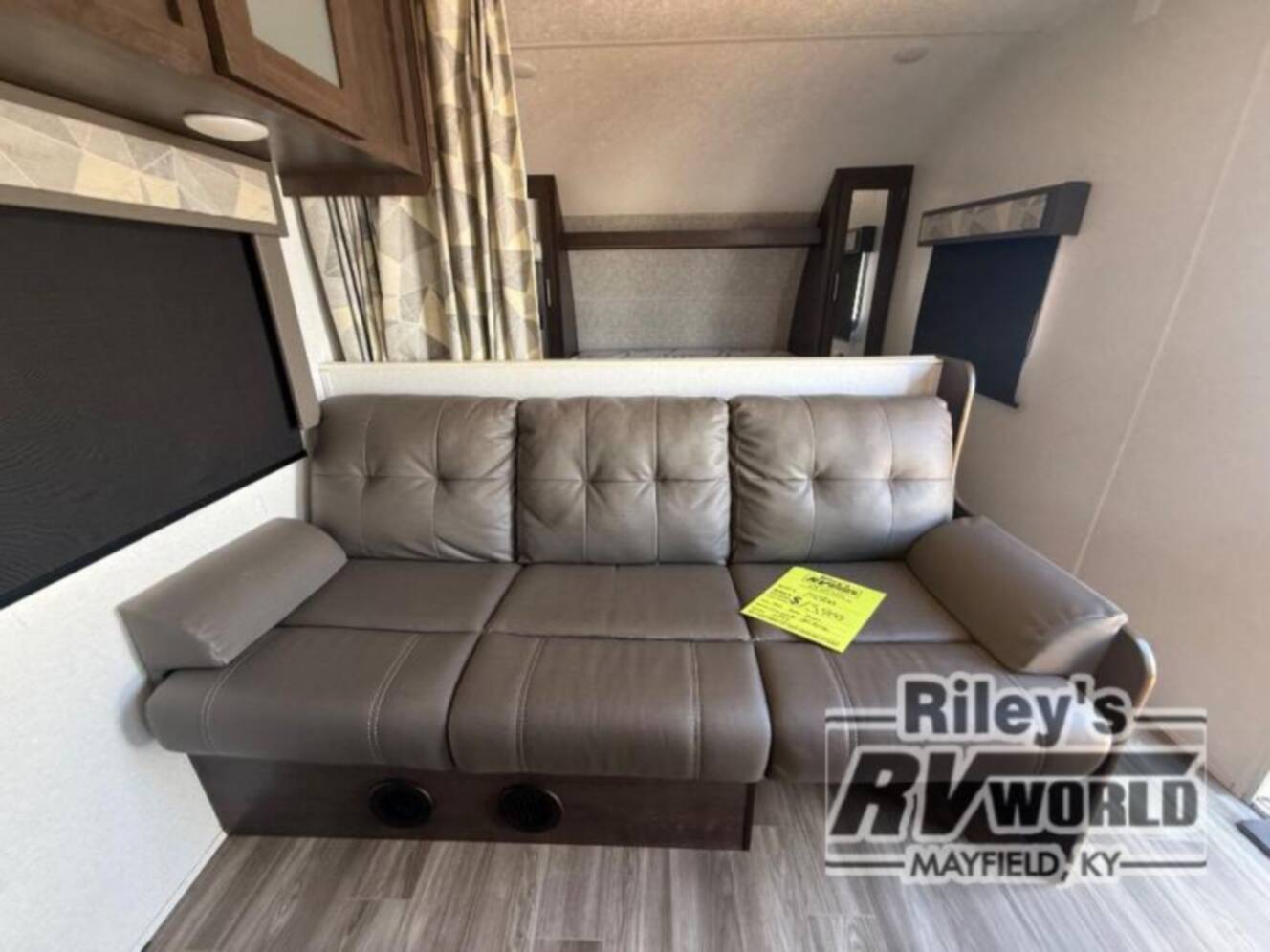 A photo of this 2020 Forest River Rv Salem Cruise Lite 261BHXL
