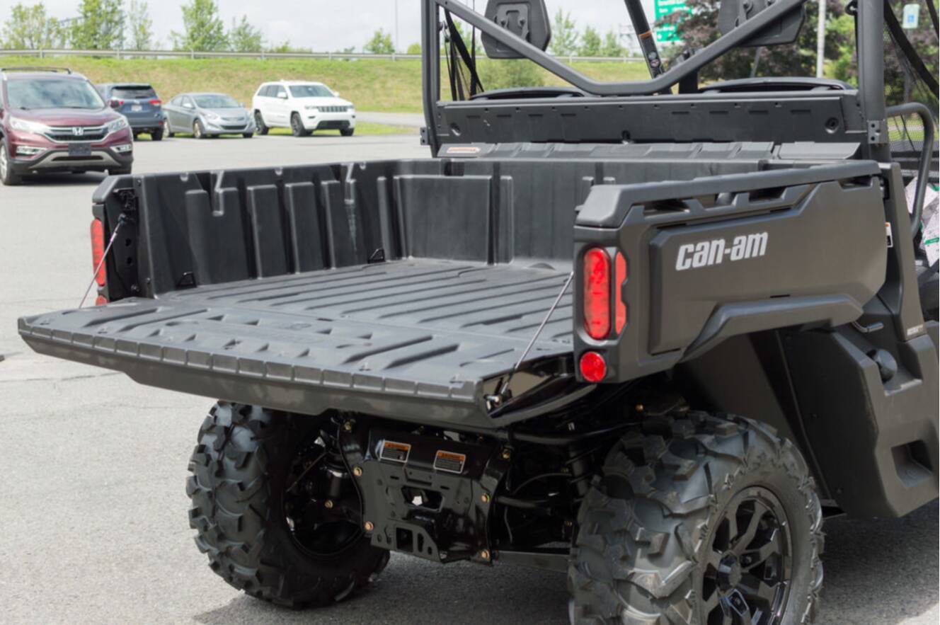 A photo of this 2026 Can-Am Defender DPS HD7 Compass Green