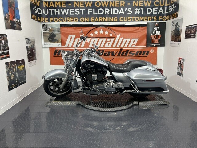 2015 Harley-Davidson Road King Classic in sarasota FL