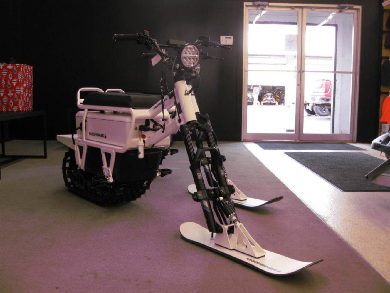 A photo of this 2023 Moonbike MOONBIKE W/ PERFORMANCE BATTERY