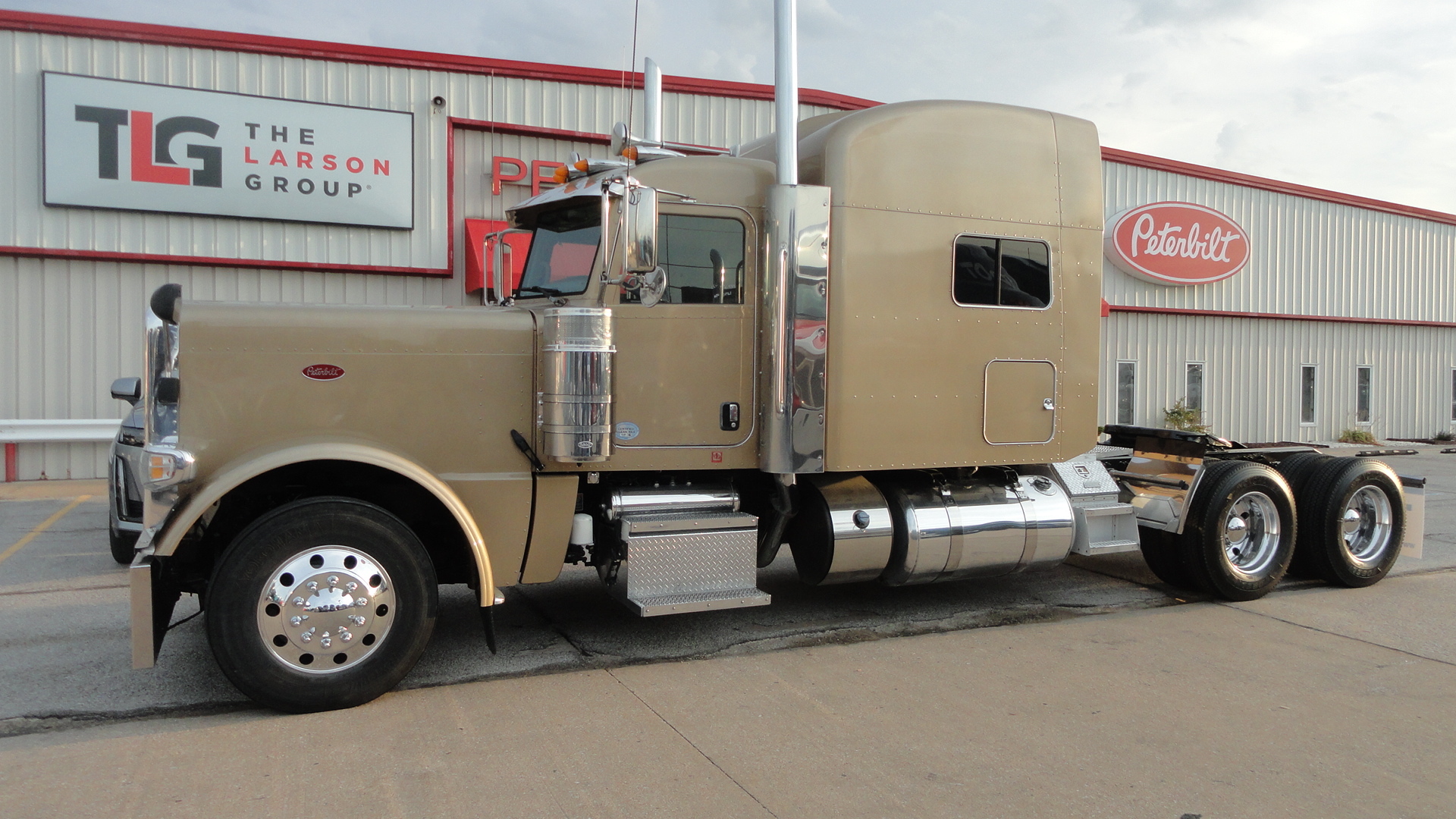 2018 Peterbilt 389 in Strafford, MO
