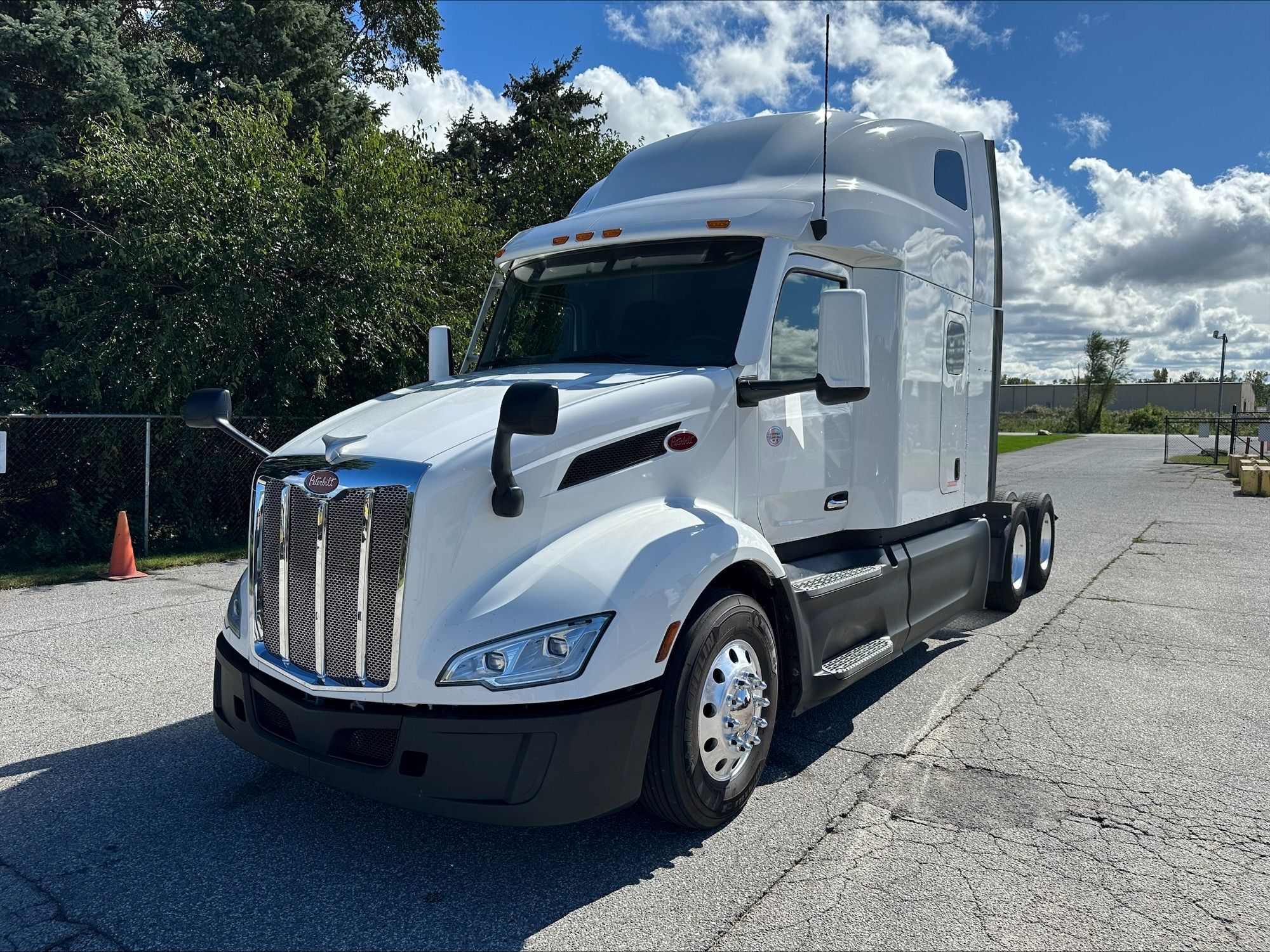 2022 PETERBILT 579 in East Saint Louis, IL