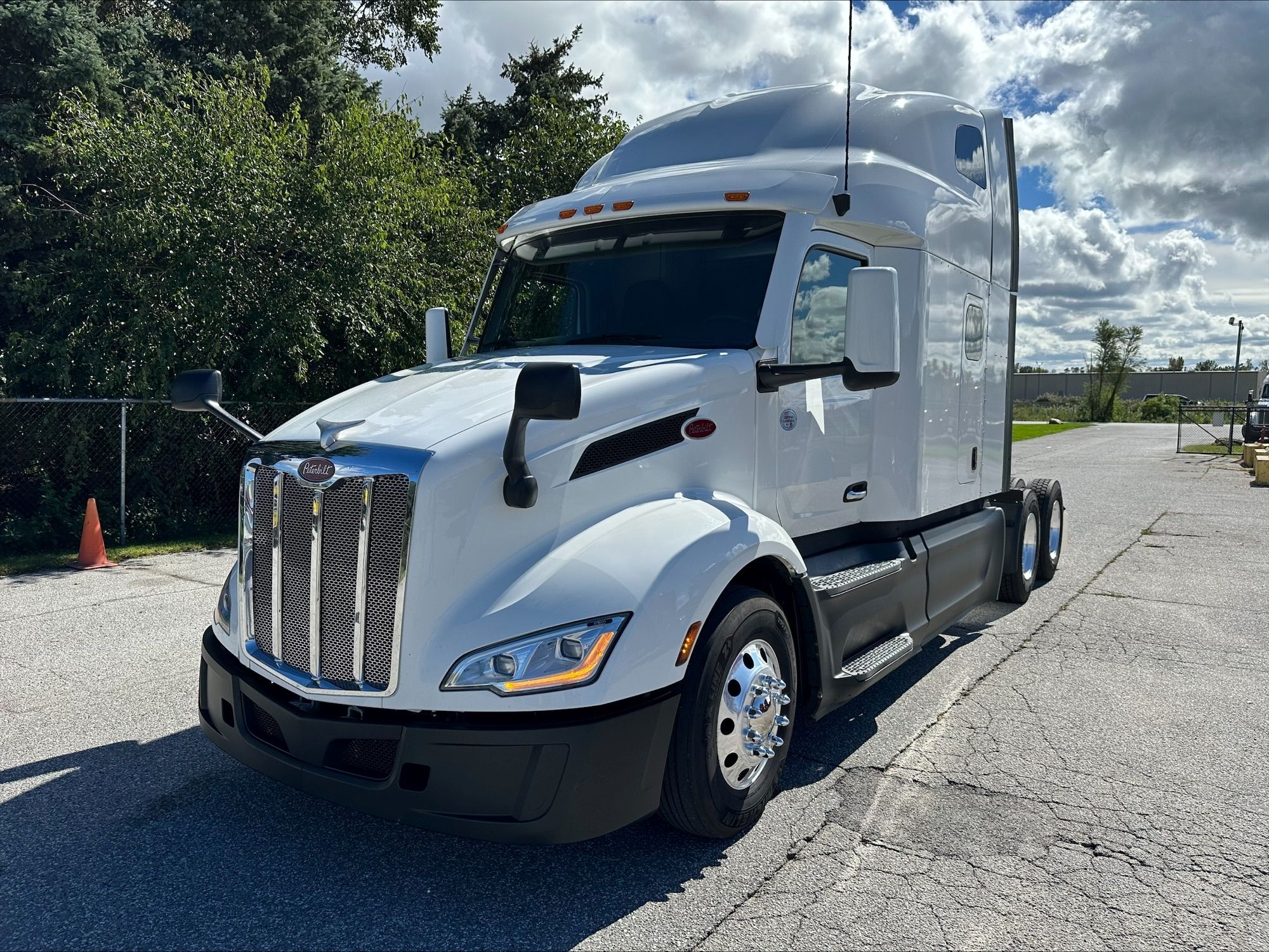 2022 PETERBILT 579 in Portage, IN