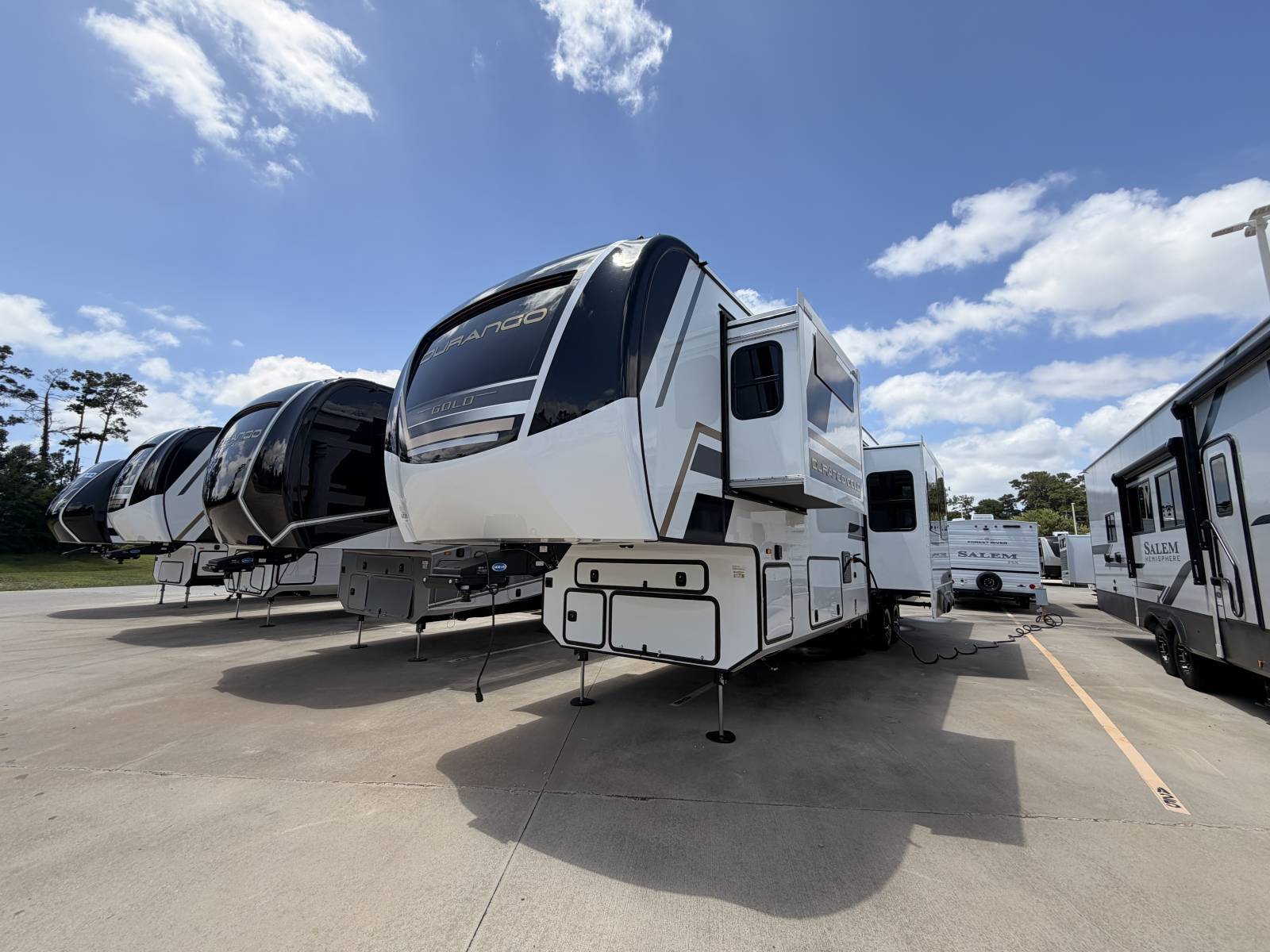 2027 K-Z DURANGO GOLD G390MLQ in spring TX
