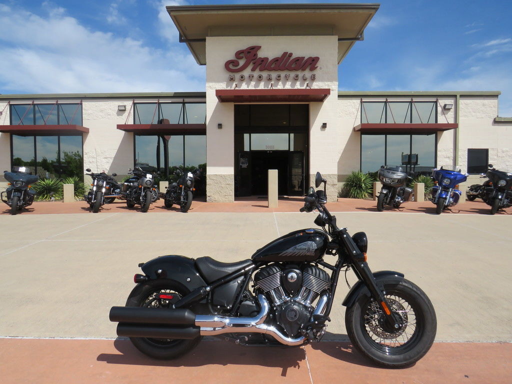 2025 Indian Motorcycle® Chief® Bobber Black Metallic BASE in Fort Worth, TX