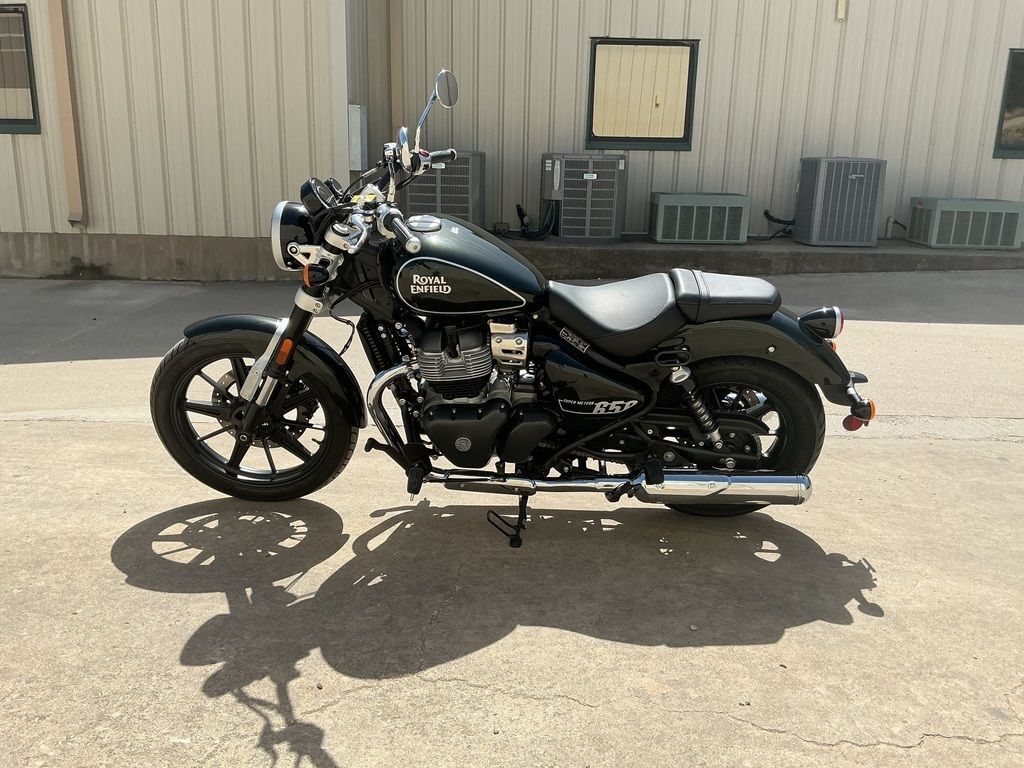 2026 Royal Enfield Super Meteor 650 Interstellar Green 650 in Kerrville, TX