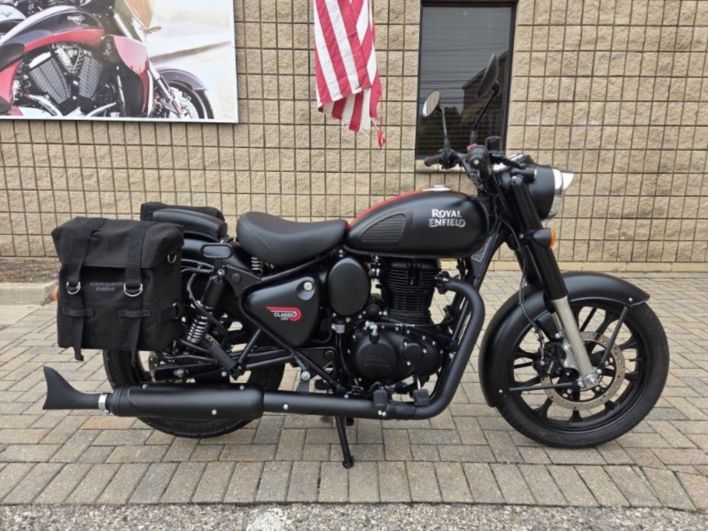 2023 Royal Enfield Classic 350 Dark Stealth Black Standard motorcycle