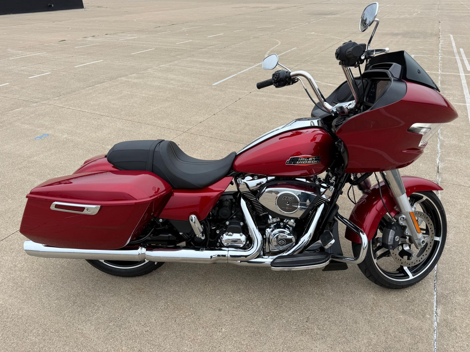 2025 Harley-Davidson Road Glide in Clinton, IA