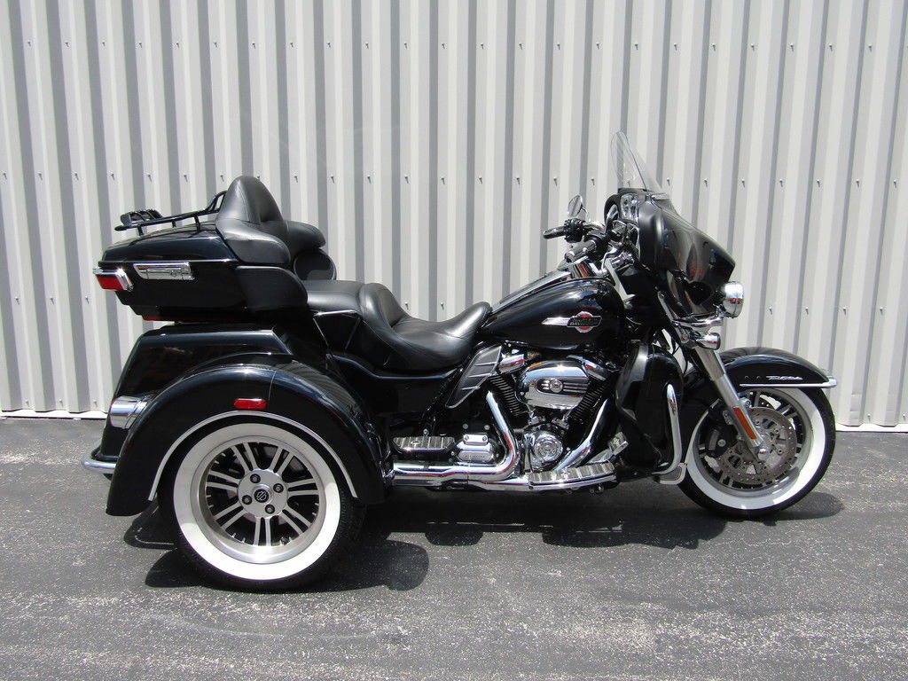 2023 Harley-Davidson® FLHTCUTG - Tri Glide® Ultra ULTRA CLASSIC in St. Charles, MO