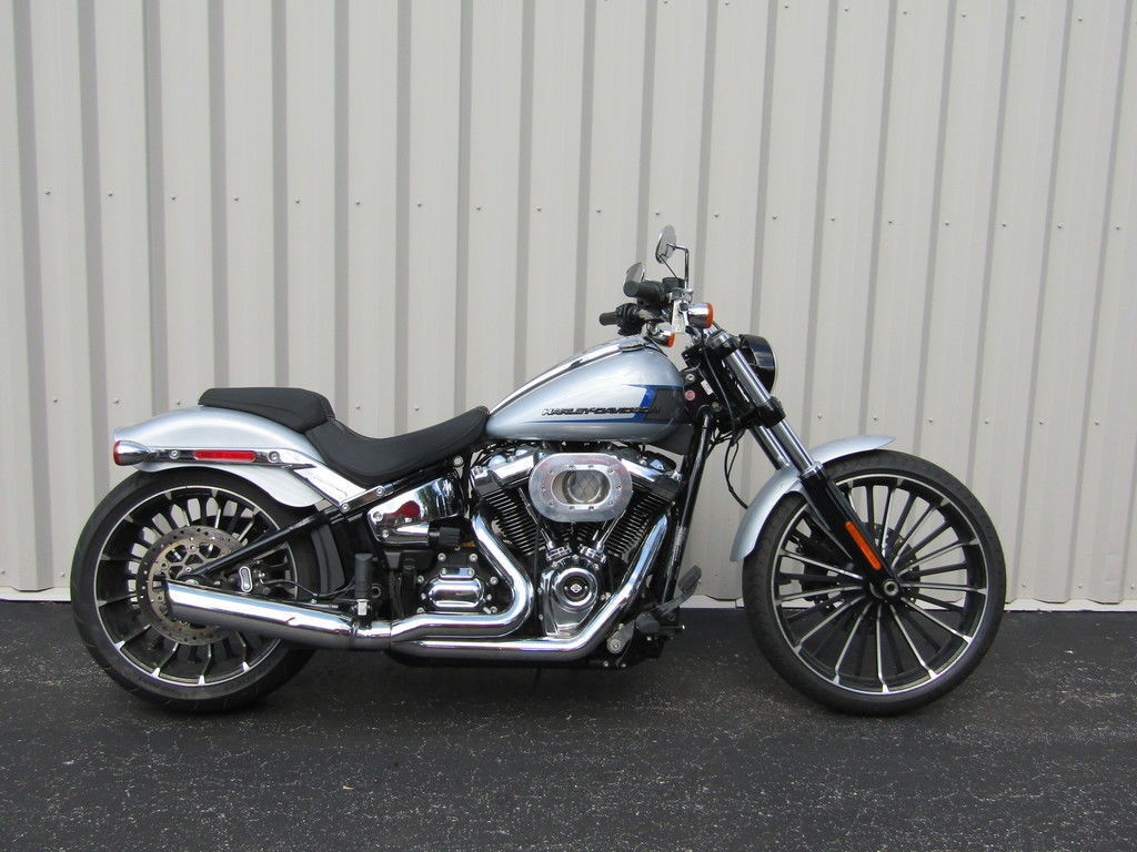 2023 Harley-Davidson® FXBR - Breakout® 117 in St. Charles, MO