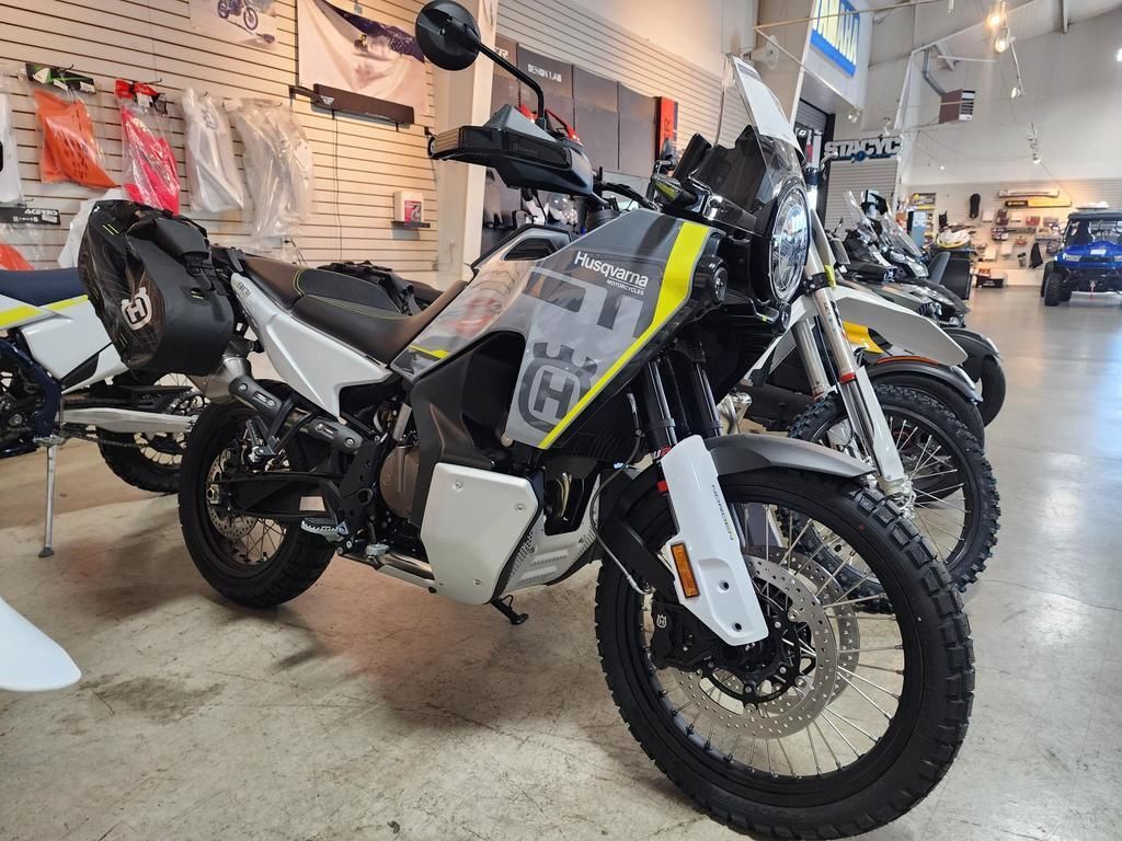 2025 Husqvarna® Norden 901 901 in Enumclaw, WA