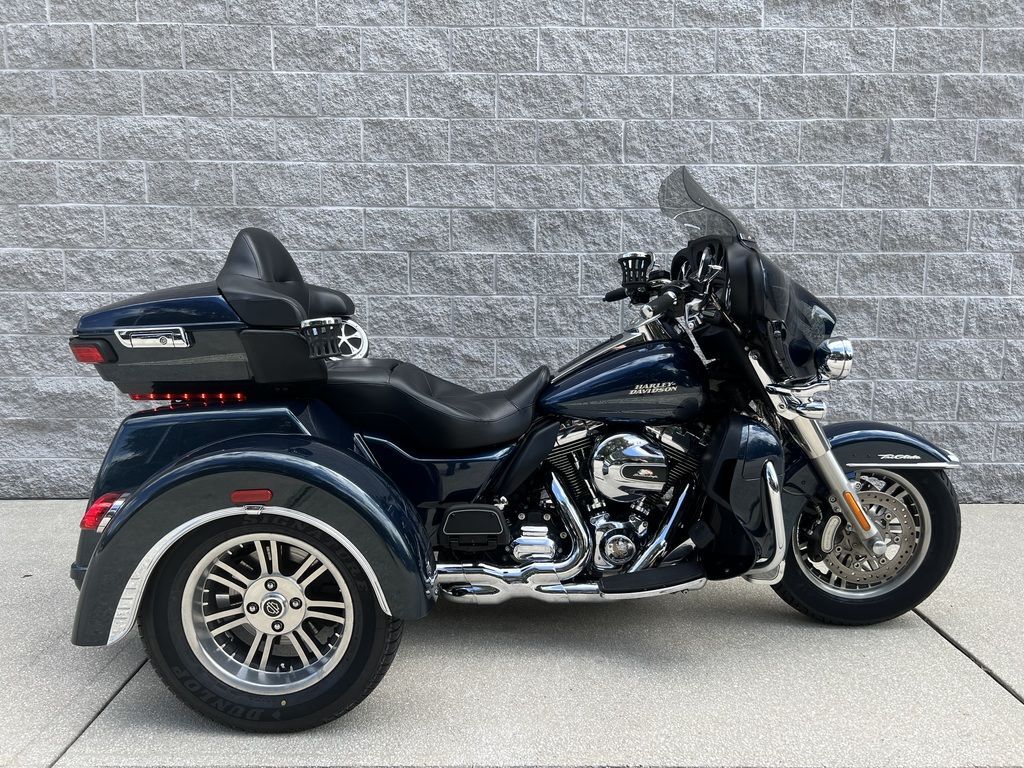 2016 Harley-Davidson® FLHTCUTG - Tri Glide® Ultra ULTRA CLASSIC in Orange Park, FL