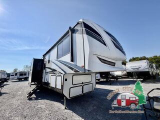 2022 FOREST RIVER VENGEANCE ROGUE ARMORED 351