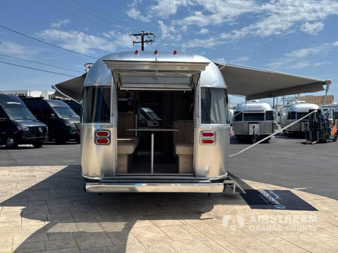 A photo of this 2027 Airstream Flying Cloud 27FB Twin