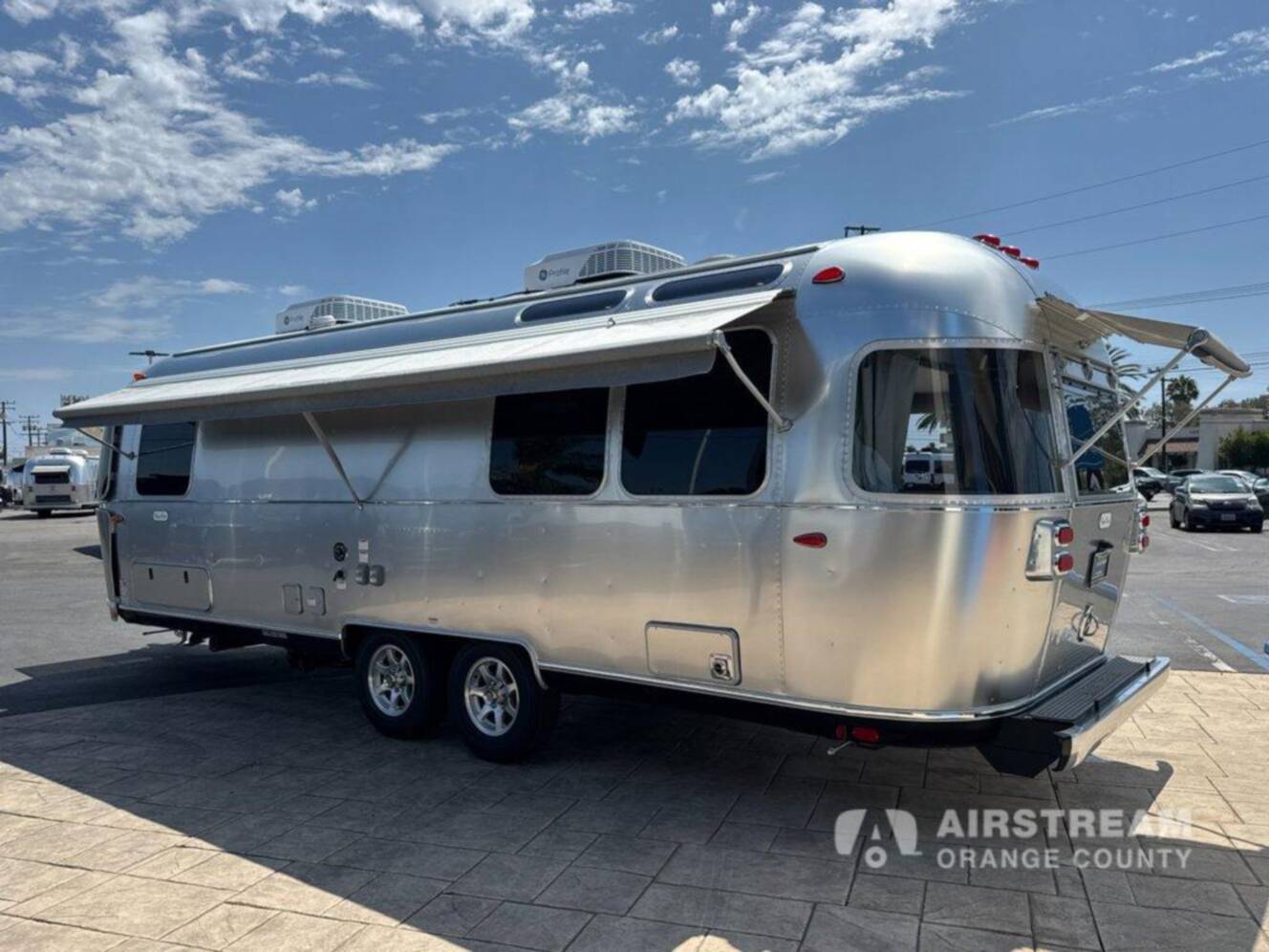 A photo of this 2027 Airstream Flying Cloud 27FB Twin