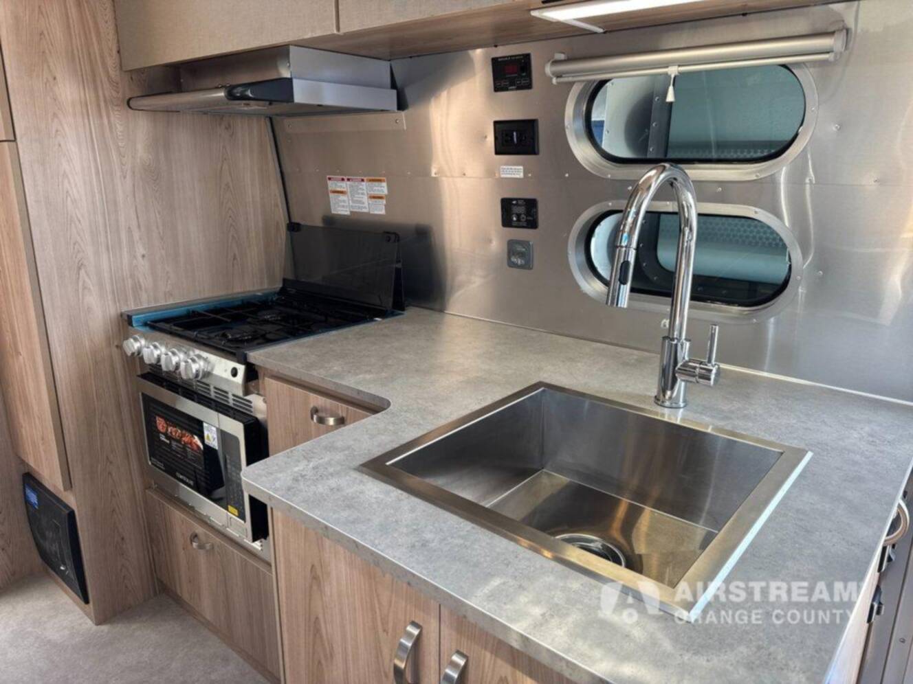 A photo of this 2027 Airstream Flying Cloud 27FB Twin