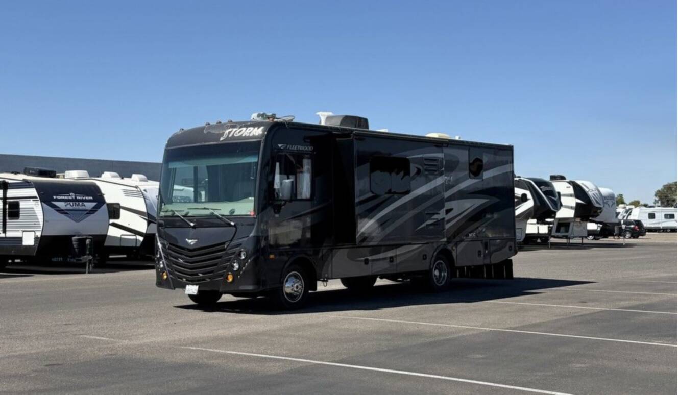 A photo of this 2016 Fleetwood Storm 30L