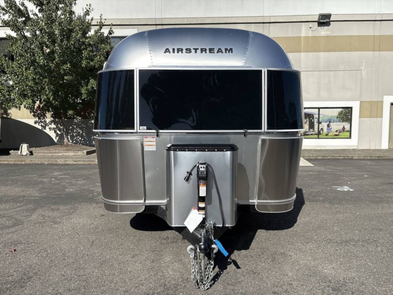 A photo of this 2026 Airstream Flying Cloud 25FB