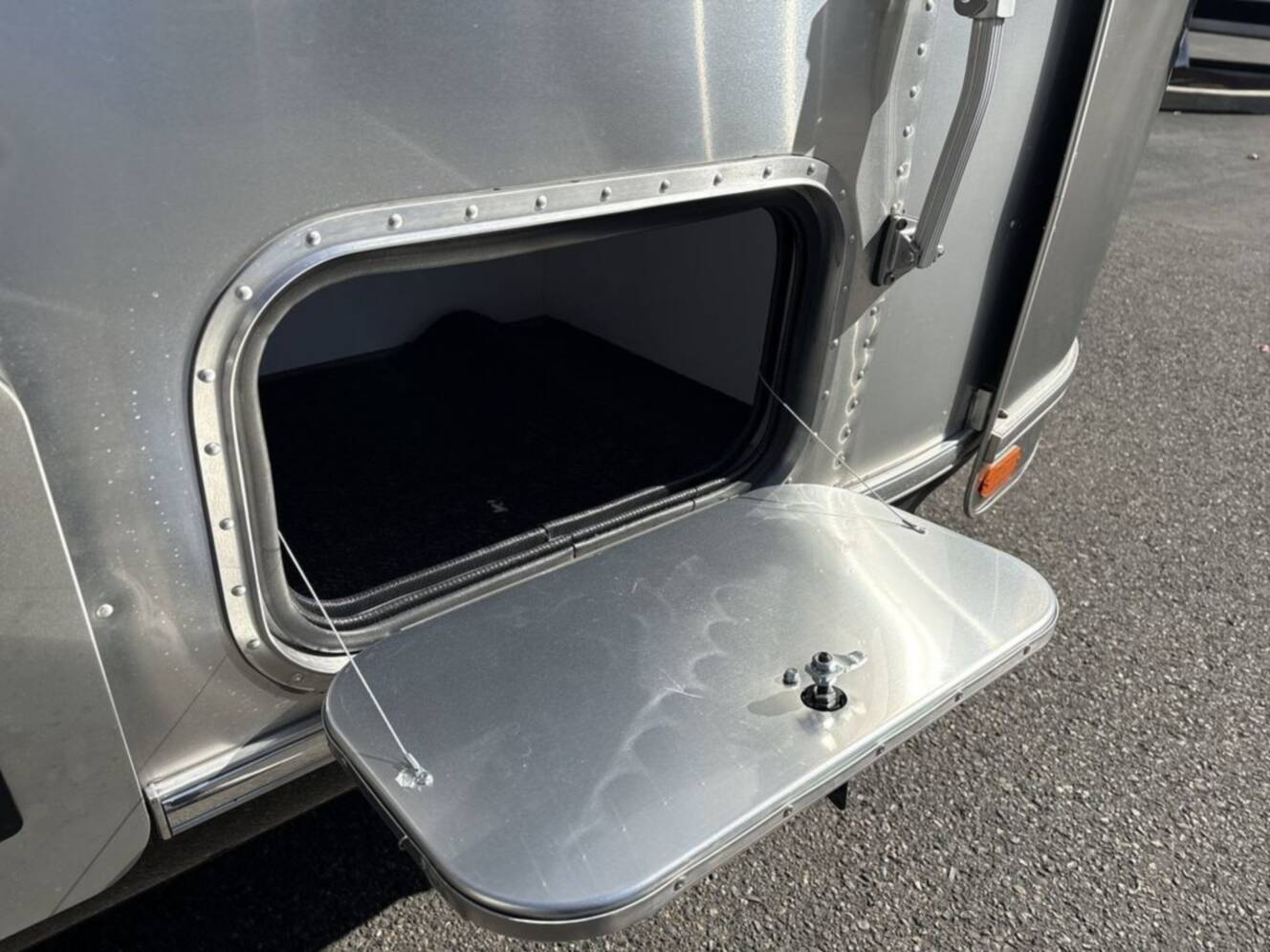 A photo of this 2026 Airstream Flying Cloud 25FB