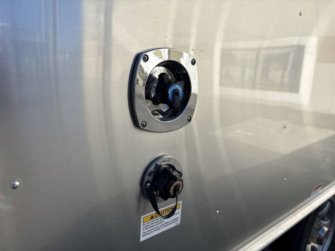 A photo of this 2026 Airstream Flying Cloud 25FB