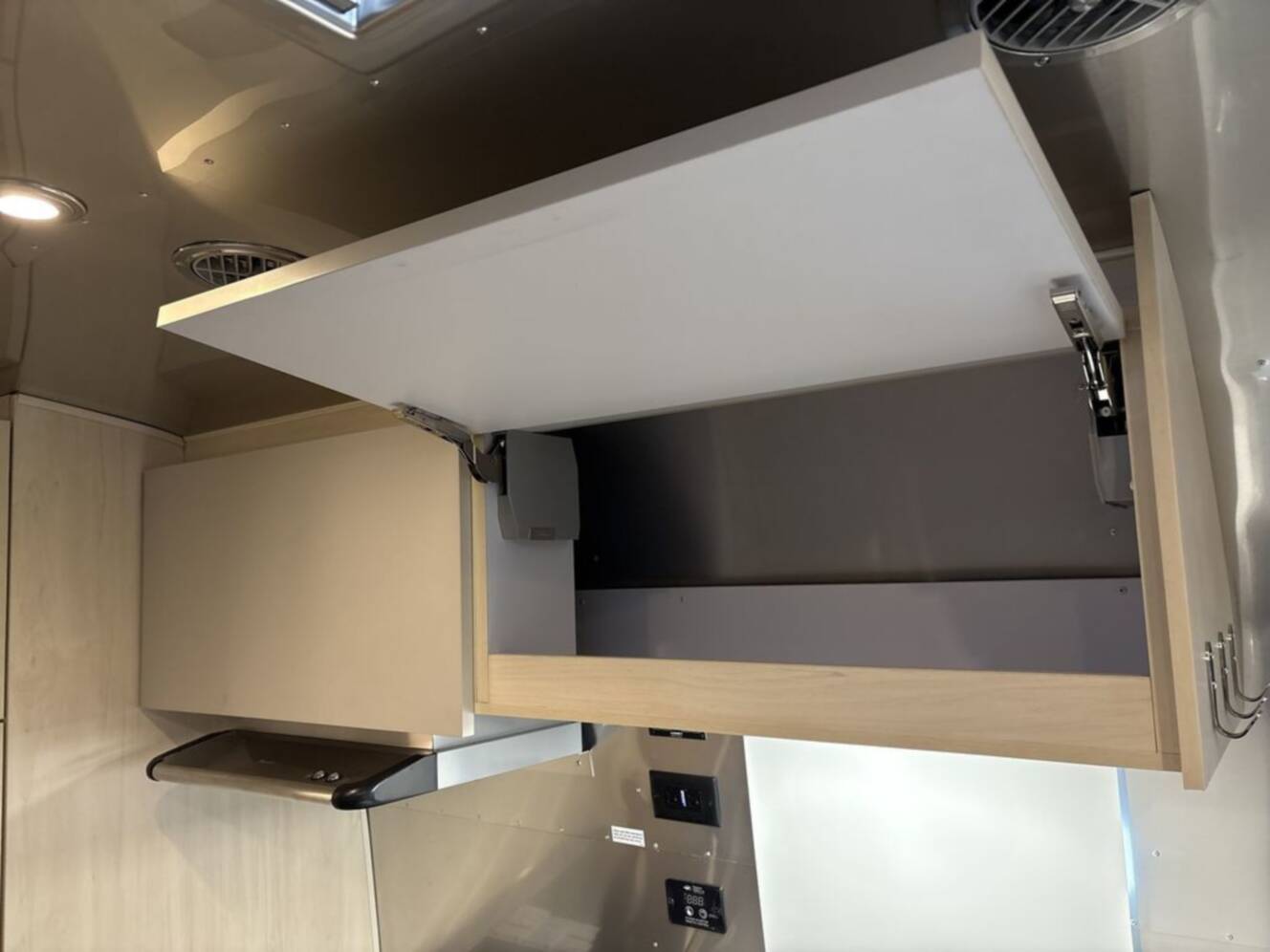 A photo of this 2026 Airstream Flying Cloud 25FB