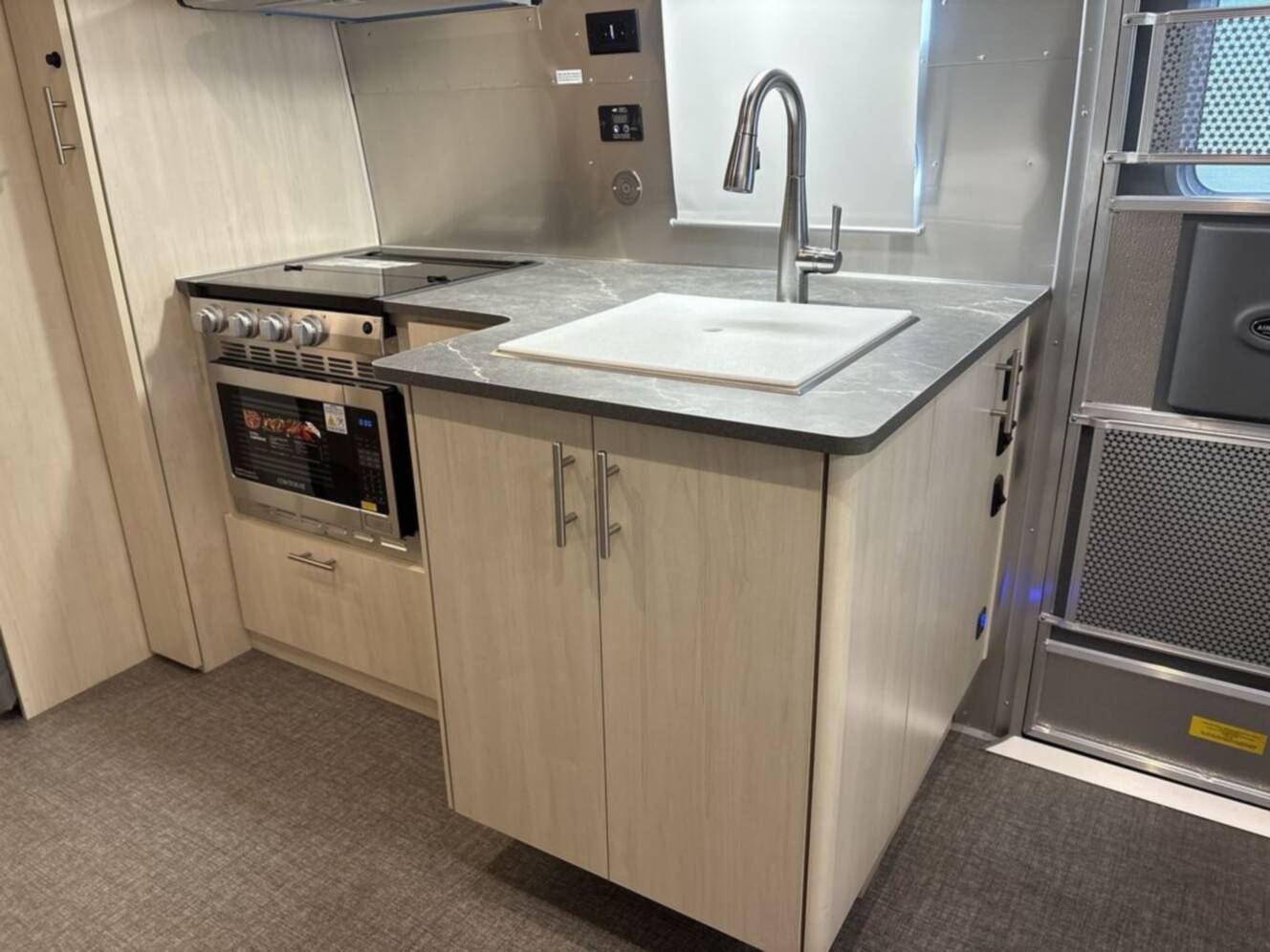 A photo of this 2026 Airstream Flying Cloud 25FB