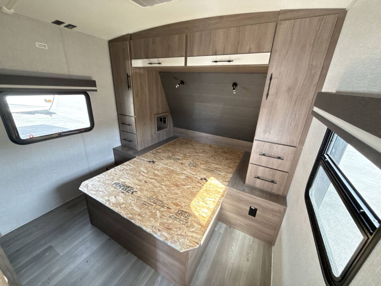 A photo of this 2024 Grand Design IMAGINE 3100RD