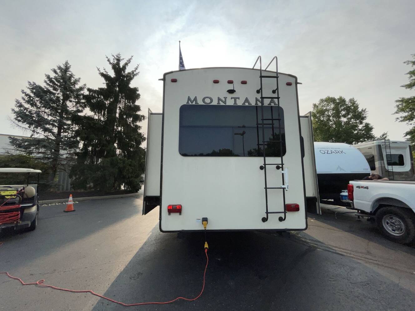 A photo of this 2017 Keystone MONTANA 3911FB