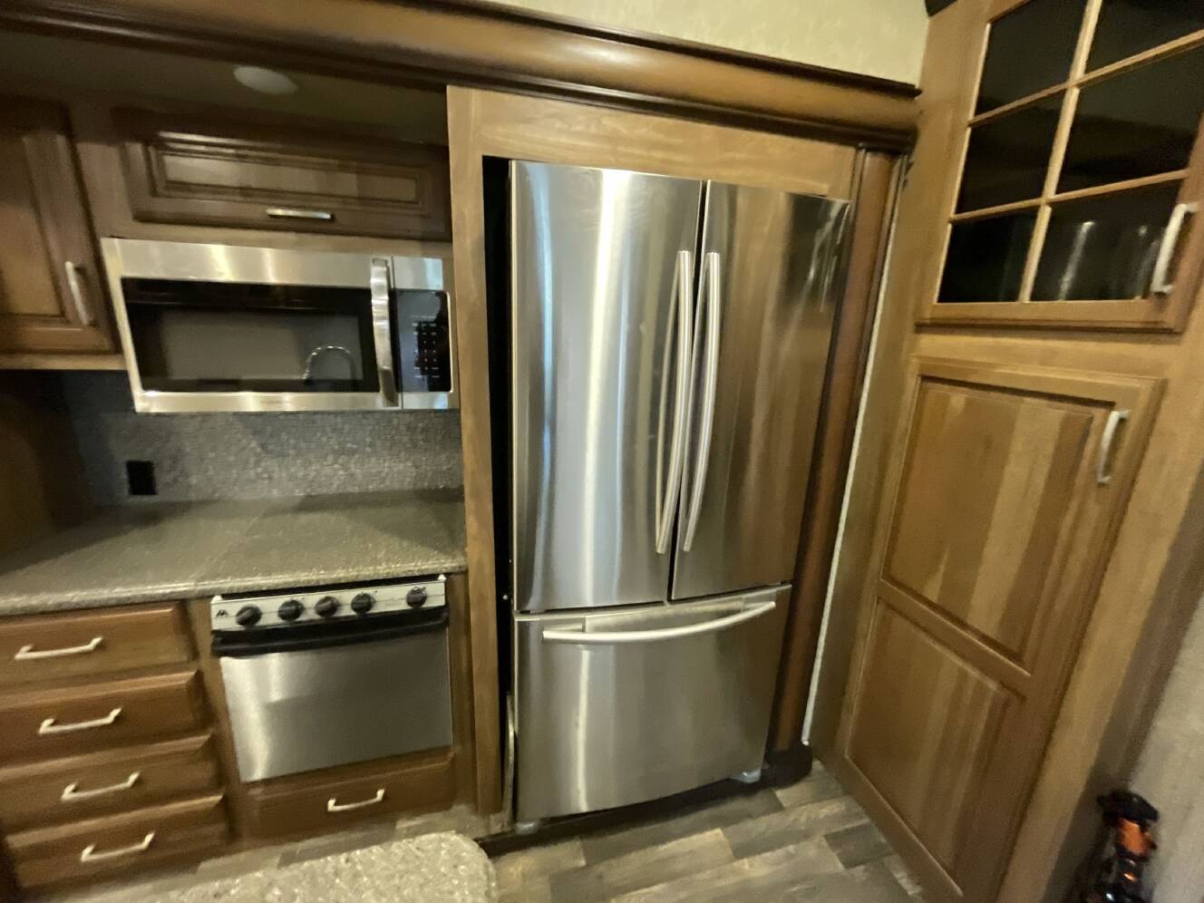 A photo of this 2017 Keystone MONTANA 3911FB