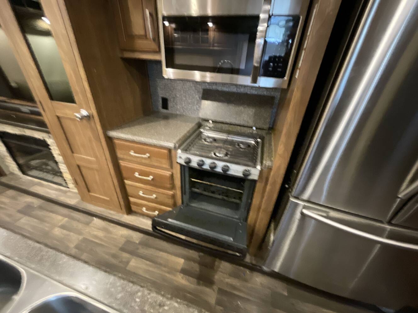 A photo of this 2017 Keystone MONTANA 3911FB