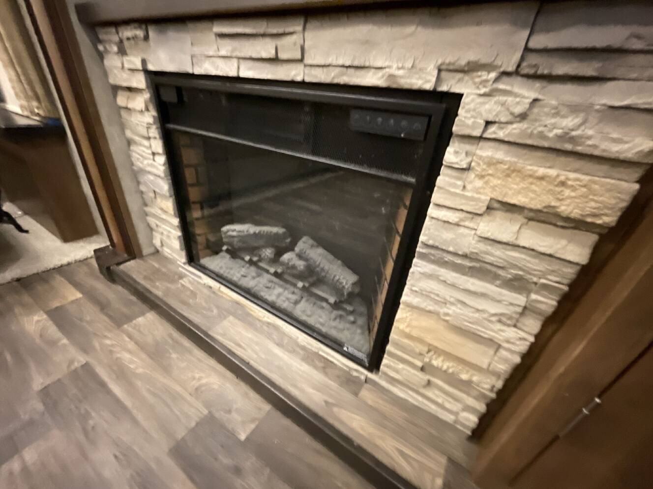 A photo of this 2017 Keystone MONTANA 3911FB